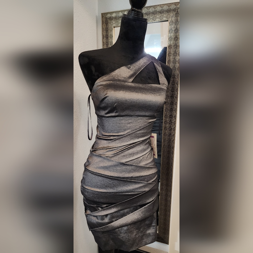 Hailey Logan by Adrianna Papell Dress.